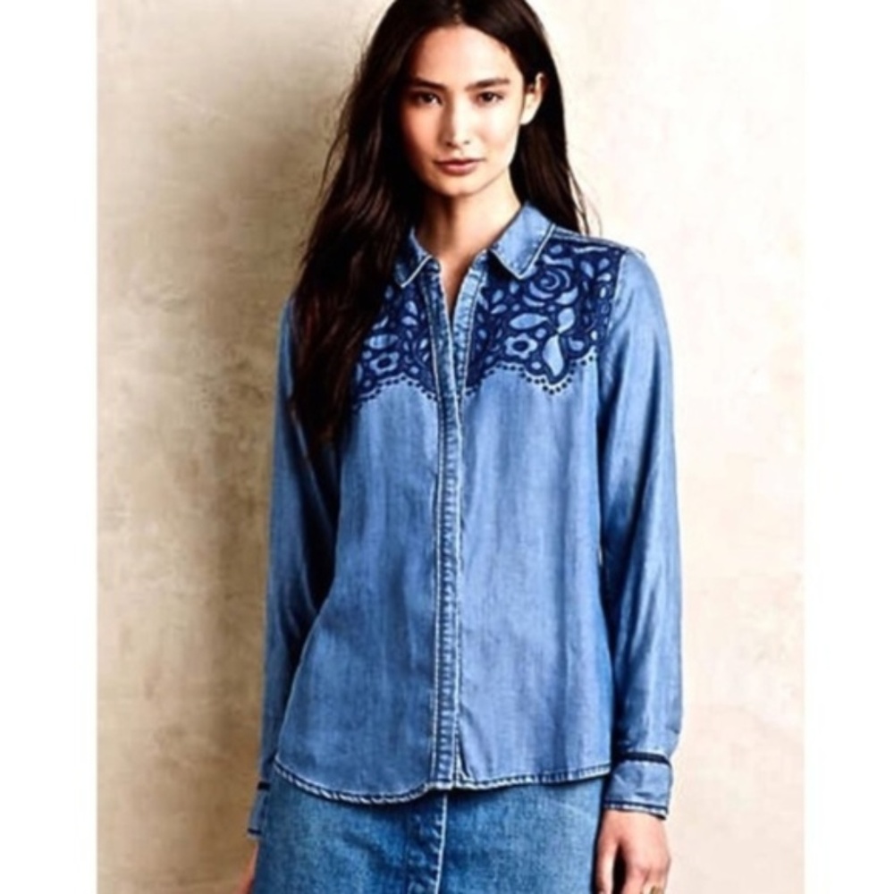 EUC Anthropologie holding horses denim shirt